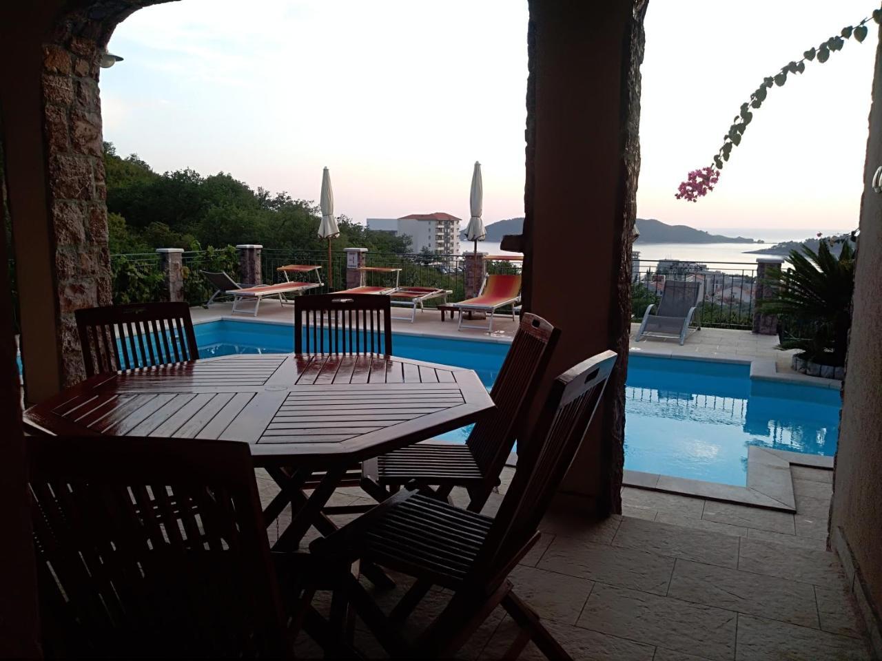 Apartments Villa Cucuk Budva Luaran gambar